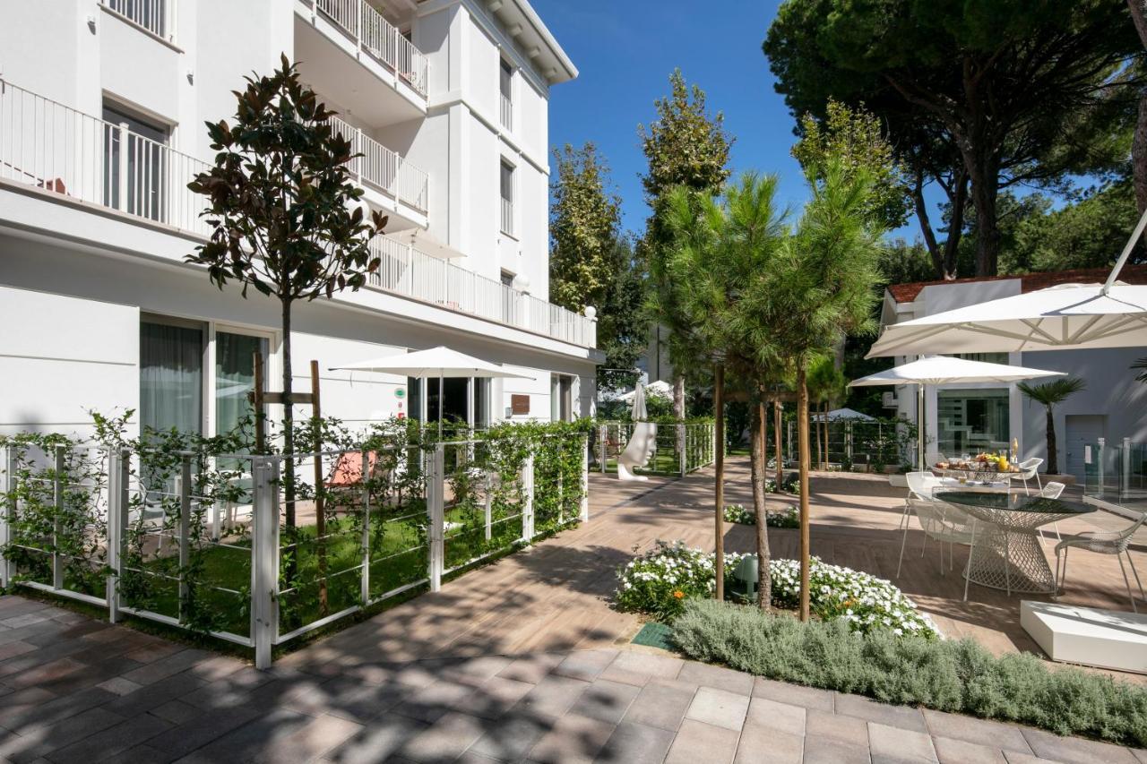 Elegance Riccione Aparthotel Екстериор снимка