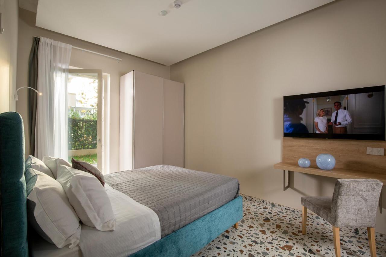 Elegance Riccione Aparthotel Екстериор снимка