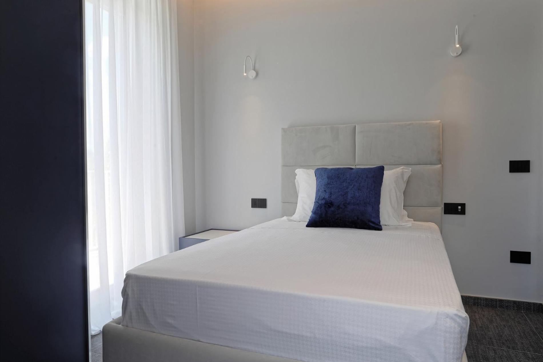 Elegance Riccione Aparthotel Стая снимка